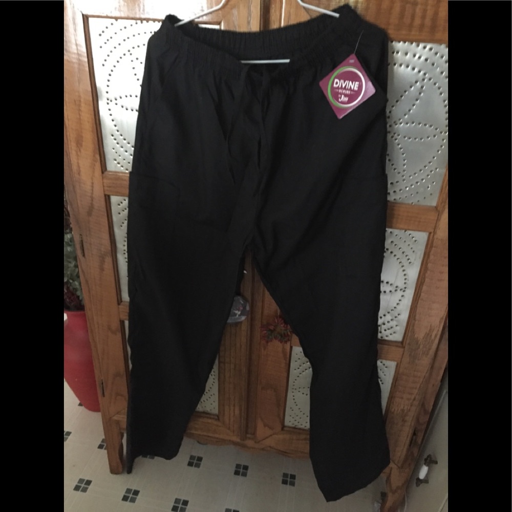 Brand new, never worn scrub pants